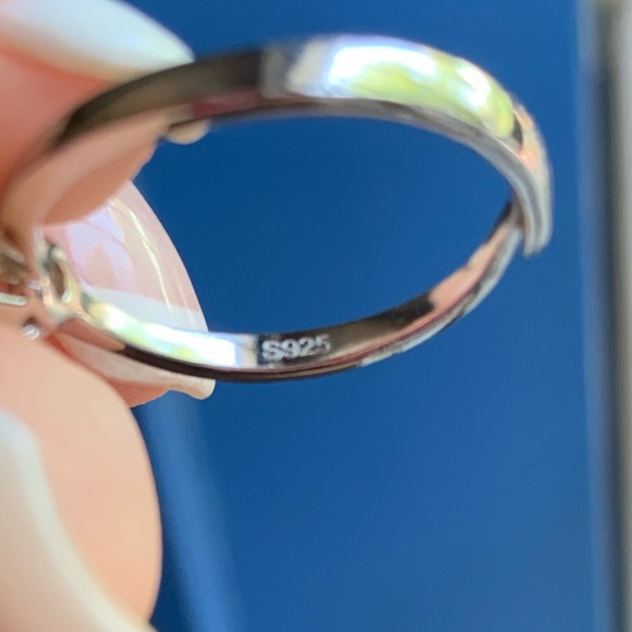 #59 Brilliant white 1 ct moissanite solitaire ring - Picture 5 of 9